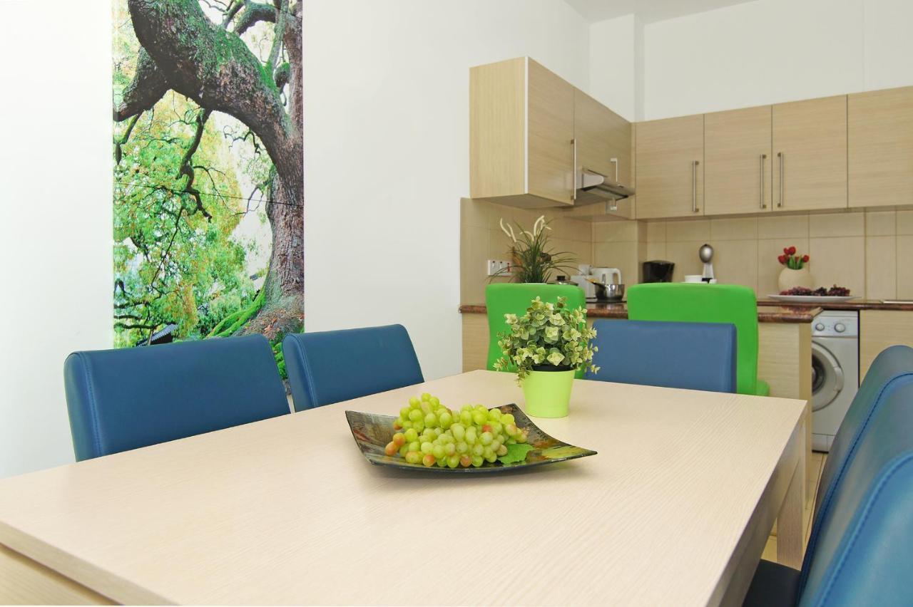 Calypso - Coralli Beachfront Apartment Protaras Ngoại thất bức ảnh