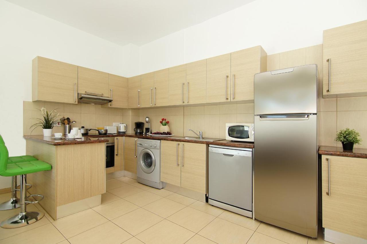 Calypso - Coralli Beachfront Apartment Protaras Ngoại thất bức ảnh