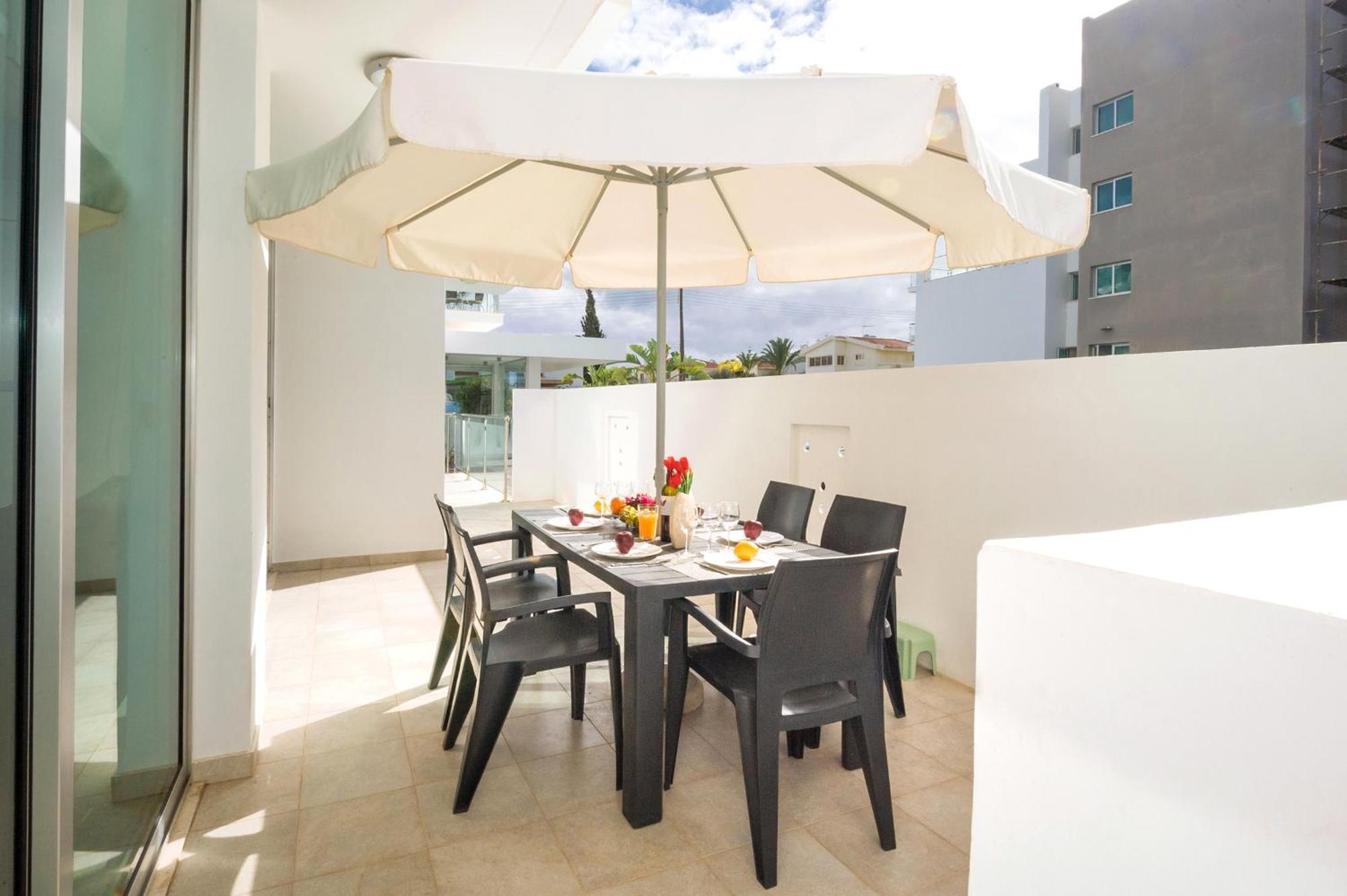 Calypso - Coralli Beachfront Apartment Protaras Ngoại thất bức ảnh